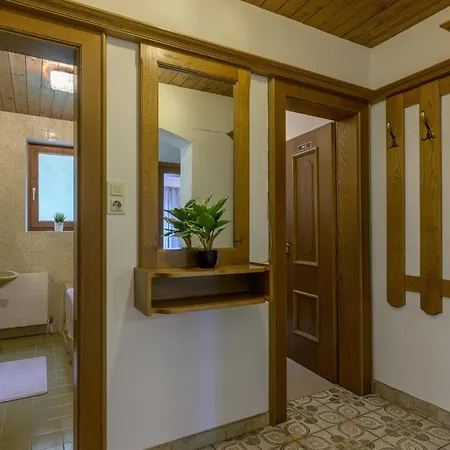 Haus Pfister * 卡顿巴赫